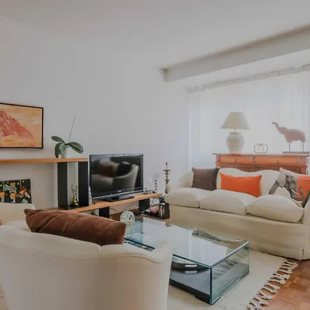 Parisian Cocoon With Balcony- 3br-5p- Tour-eiffel Paris