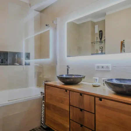 Parisian Cocoon With Balcony- 3br-5p- Tour-eiffel Apartment