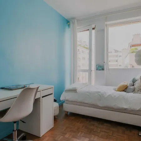 Parisian Cocoon With Balcony- 3br-5p- Tour-eiffel 파리
