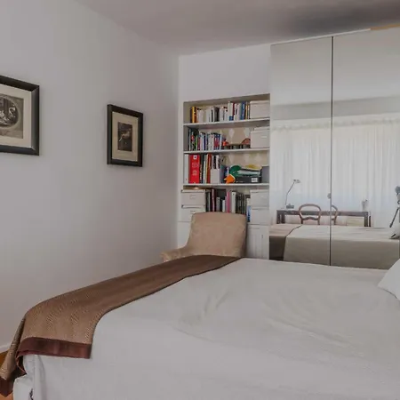 Parisian Cocoon With Balcony- 3br-5p- Tour-eiffel * Paris
